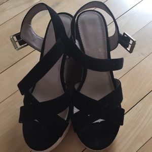 NWOT Black suede wedges!